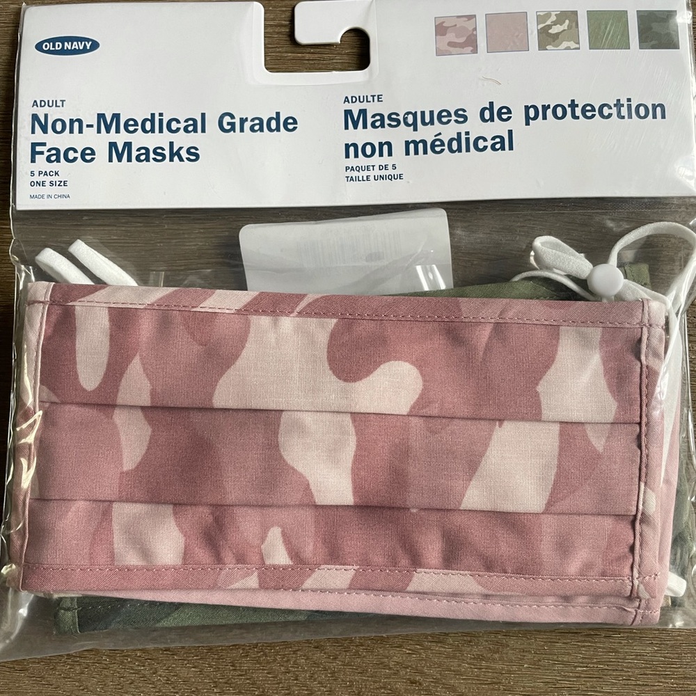 NWT 5 pack of adult face masks